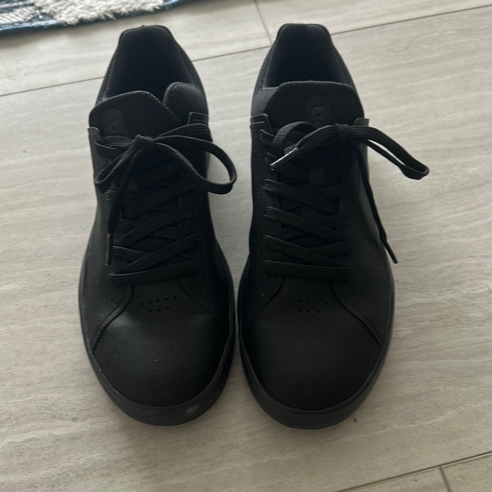 On Cloud, women’s size 9, worn once